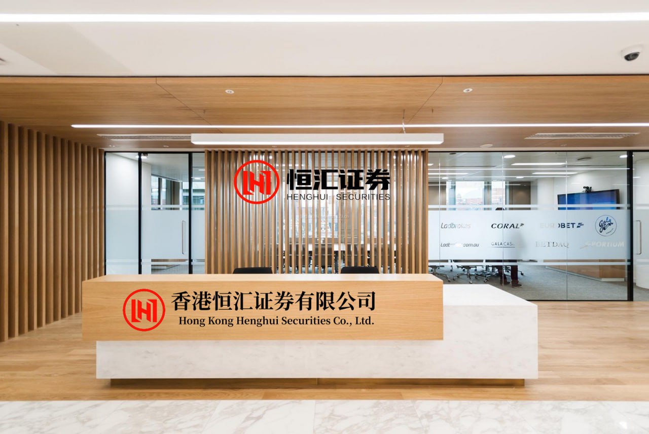 天创优配 马斯克暗示特斯拉可能推出三排座车型